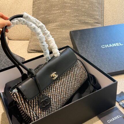 Chanel 26S coarse floral woolen baguette bag with high-end feel fully stretched